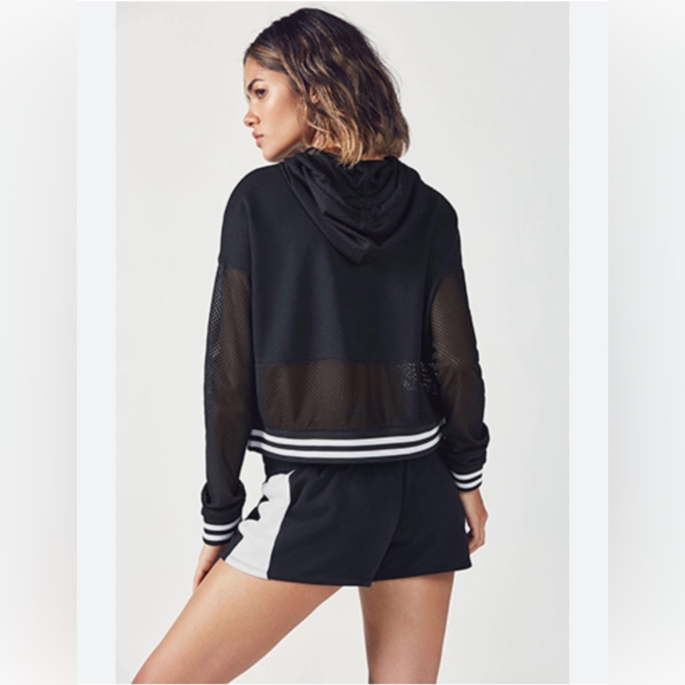 Fabletics x Demi Lovato - Black Mesh Maren Cropped Hoodie Top - size Medium - Picture 2 of 11
